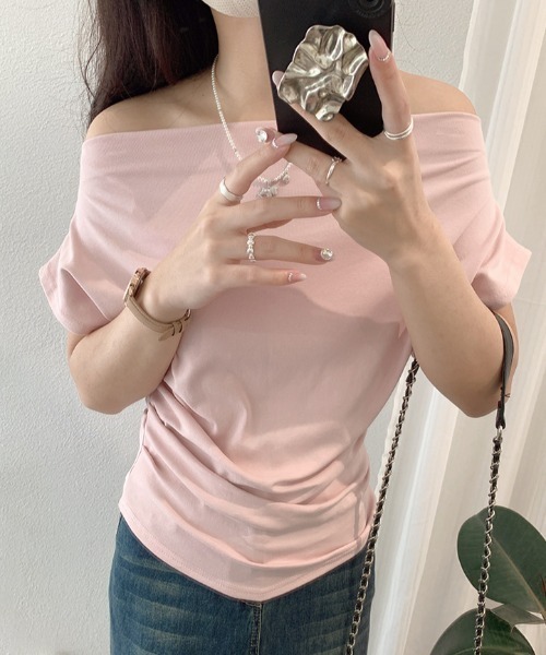 Mela(メラ)の「2WAYオフショルダー ドレープフィットトップス(Tシャツ/カットソー・レディース・ホワイト/ライトグレー/ピンク/グレー/クリーム/ネイビー/ブラック/ライトブルー・FREE)」の17枚目の写真