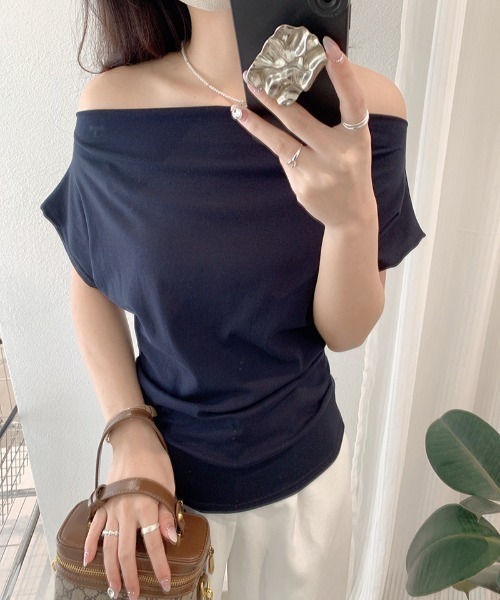 Mela(メラ)の「2WAYオフショルダー ドレープフィットトップス(Tシャツ/カットソー・レディース・ホワイト/ライトグレー/ピンク/グレー/クリーム/ネイビー/ブラック/ライトブルー・FREE)」の10枚目の写真