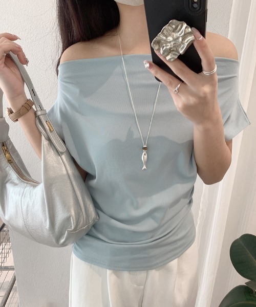 Mela(メラ)の「2WAYオフショルダー ドレープフィットトップス(Tシャツ/カットソー・レディース・ホワイト/ライトグレー/ピンク/グレー/クリーム/ネイビー/ブラック/ライトブルー・FREE)」の13枚目の写真