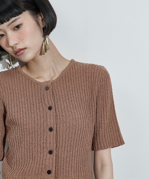 THE YOn(ザヨン)の「2WAYレースヘムクロップドサマーニットカーデ(カーディガン/ボレロ・レディース・キャメル/ブラック/オートミール・FREE)」の8枚目の写真