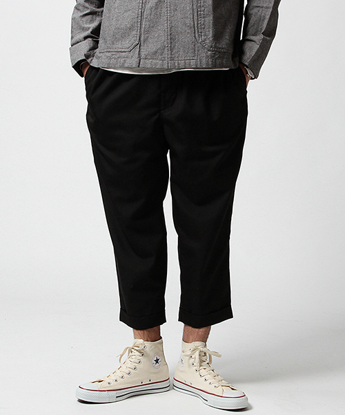 BEAMS(ビームス)の「BEAMS / イージー ワイドスラックス 7/10(その他パンツ・メンズ・チャコールグレー/ブラック・LARGE/MEDIUM/SMALL/X-LARGE)」の2枚目の写真