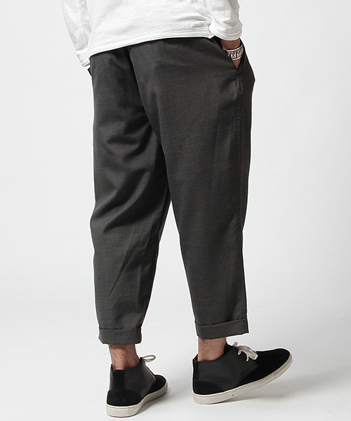 BEAMS(ビームス)の「BEAMS / イージー ワイドスラックス 7/10(その他パンツ・メンズ・チャコールグレー/ブラック・LARGE/MEDIUM/SMALL/X-LARGE)」の8枚目の写真