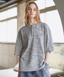 ハートロゴ刺繍半袖ヘンリーネックボーダーTシャツ