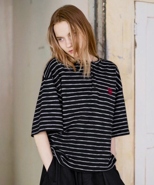ROCHEM(ローシェン)の「ハートロゴ刺繍半袖ヘンリーネックボーダーTシャツ(Tシャツ/カットソー・メンズ・ブラウン/ブラック/グレー/カーキ・XS/S/M/L)」の6枚目の写真
