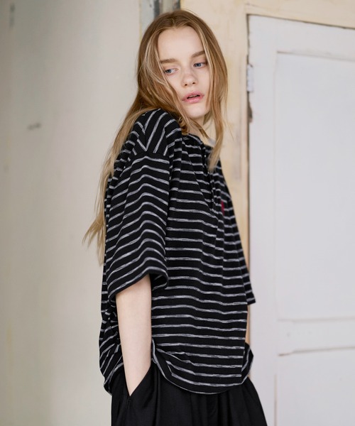 ROCHEM(ローシェン)の「ハートロゴ刺繍半袖ヘンリーネックボーダーTシャツ(Tシャツ/カットソー・メンズ・ブラウン/ブラック/グレー/カーキ・XS/S/M/L)」の7枚目の写真