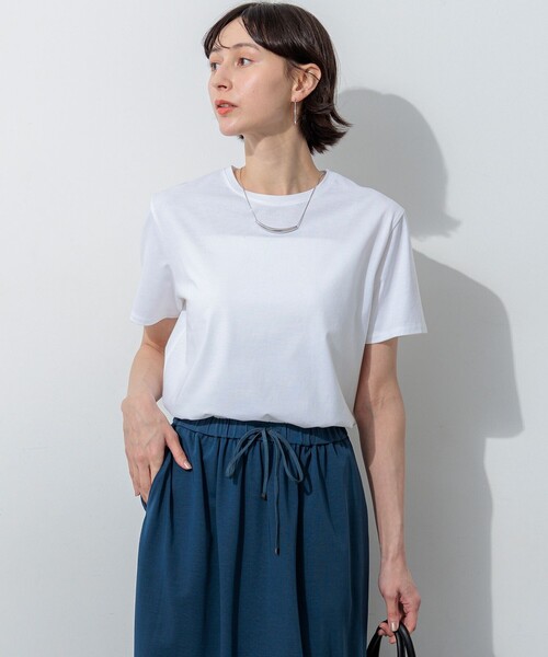 23区 L(ニジュウサンクオオキイサイズ)の「ハイエンド クルーネック Tシャツ(Tシャツ/カットソー・レディース・ベージュ系/ピンク系/ホワイト系/ブラック系/ライトグリーン系/ダークブラウン系・44/46)」の2枚目の写真