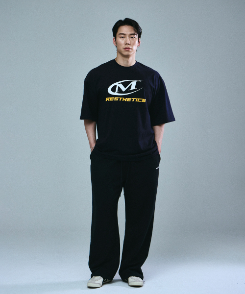 MIHAK(ミハク)の「シンボルビッグロゴオーバーサイズTシャツ(ネイビー)(Tシャツ/カットソー・メンズ・その他・1/2/3)」の2枚目の写真