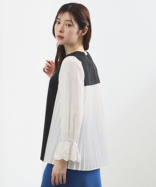 grove(グローブ)の「【洗える・体型カバー】袖口レース・バックプリーツトップス(Tシャツ/カットソー・レディース・ブラック系4/ネイビー系4・02/03/04/05/01)」の1枚目の写真
