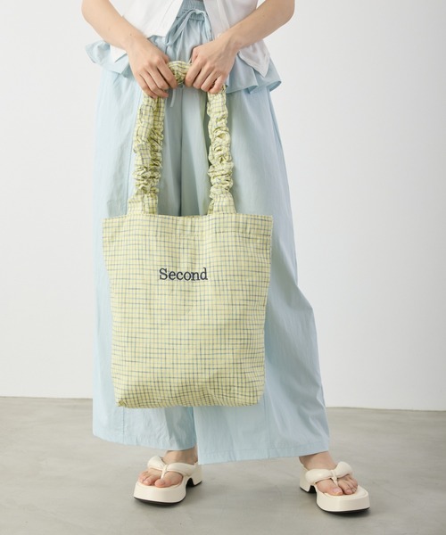 P.V.T(ピーブイティー)の「ギャザーハンドルチェックトートバッグ(トートバッグ・レディース・White/Yellow/ブルー・F)」の15枚目の写真