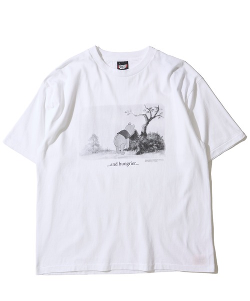 ADPOSION(アドポーション)の「【Winnie-the-Pooh / くまのプーさん】フロントプリント クルーネックTシャツ(Tシャツ/カットソー・レディース・ブラック系1/ブラック系2/ホワイト系1/ホワイト系2・MEDIUM/LARGE)」の5枚目の写真