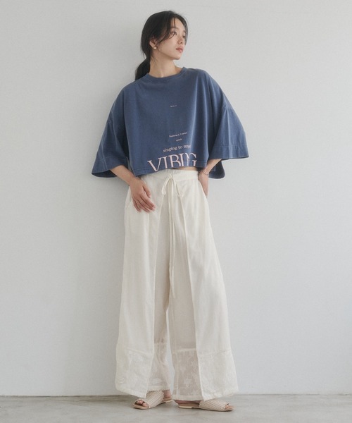 hunch(ハンチ)の「ワイドショート ロゴTシャツ(Tシャツ/カットソー・レディース・ベージュ/ネイビー/オフホワイト/チャコールグレー・FREE)」の16枚目の写真