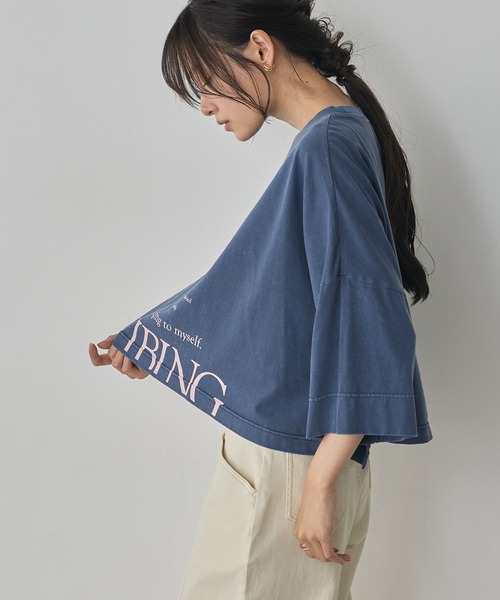 hunch（ハンチ）の「ワイドショート ロゴTシャツ（Tシャツ/カットソー・レディース・ベージュ/ネイビー/オフホワイト/チャコールグレー・FREE）」の6枚目の写真
