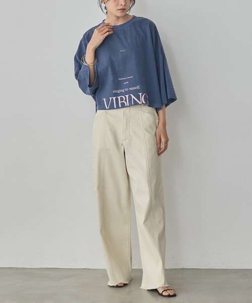 hunch（ハンチ）の「ワイドショート ロゴTシャツ（Tシャツ/カットソー・レディース・ベージュ/ネイビー/オフホワイト/チャコールグレー・FREE）」の12枚目の写真