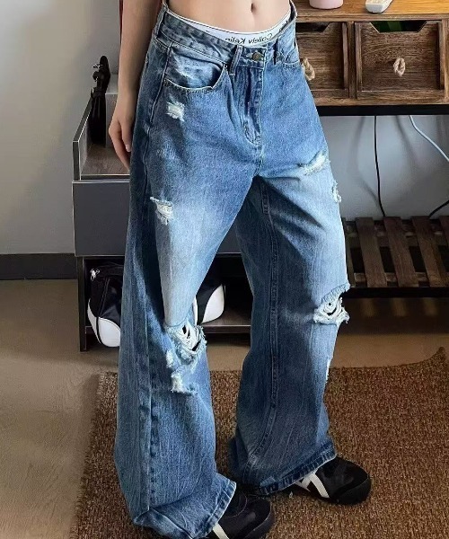 Achic(アシック)の「ダメージワイドデニムパンツ(デニムパンツ・レディース・ブルー・L/M/S)」の2枚目の写真