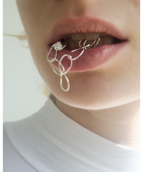 les bonbon(ルボンボン)の「【les bonbon】botanica halo pierce/ボタニカ ヘイロー ピアス ゴールド(ピアス(両耳用)・レディース・ゴールド・FREE)」の4枚目の写真