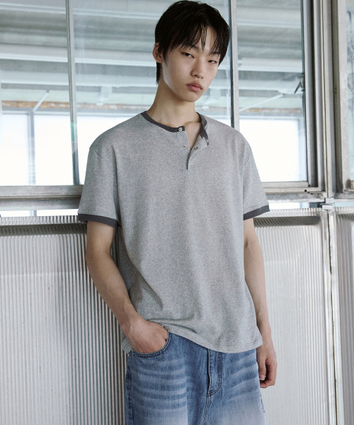 P.IN.O(ピインオ)の「スナップヘンリーネック半袖Tシャツ - メランジグレー(Tシャツ/カットソー・メンズ・その他・MEDIUM/LARGE)」の3枚目の写真