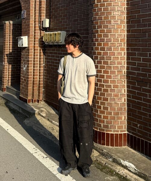 P.IN.O(ピインオ)の「スナップヘンリーネック半袖Tシャツ - メランジグレー(Tシャツ/カットソー・メンズ・その他・MEDIUM/LARGE)」の5枚目の写真