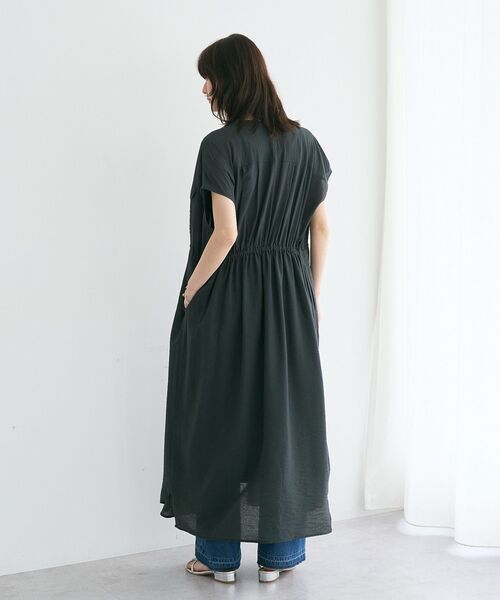YECCA VECCA（イェッカヴェッカ）の「【接触冷感】ミリタリースキッパーシャツワンピース（シャツワンピース・レディース・ベージュ/カーキ/チャコールグレー・FREE）」の8枚目の写真