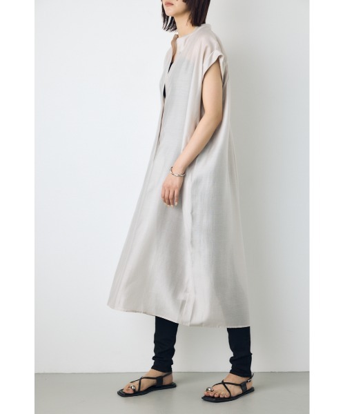 AZUL by moussy（アズールバイマウジー）の「フレンチスリーブロングシャツワンピース（シャツワンピース・レディース・ライトグレー/ブラウン/ライトブラック・SMALL/MEDIUM）」の2枚目の写真