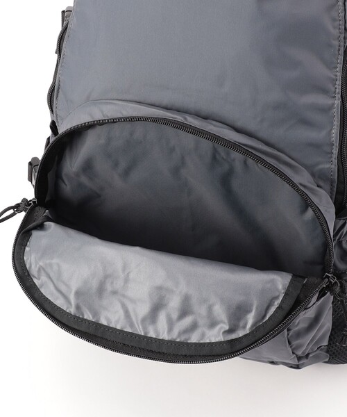 FREDRIK PACKERS(フレドリックパッカーズ)の「【FREDRIK PACKERS】210D DAY PACK TIPI 別注モデル(バックパック/リュック・レディース・チャコールグレー/ブラック・FREE)」の6枚目の写真