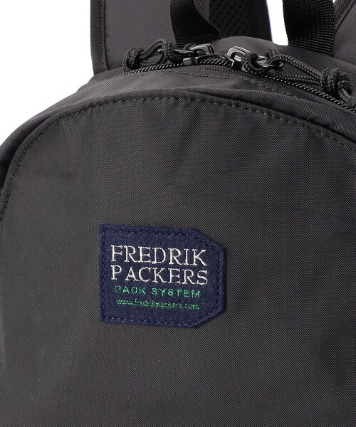 FREDRIK PACKERS(フレドリックパッカーズ)の「【FREDRIK PACKERS】210D DAY PACK TIPI 別注モデル(バックパック/リュック・レディース・チャコールグレー/ブラック・FREE)」の11枚目の写真