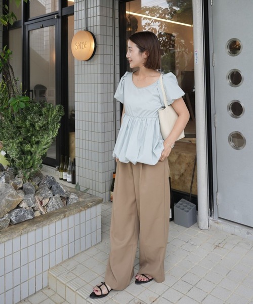 A part by（アパートバイ）の「【インフルエンサーyuiさんコラボ】YUバルーンギャザーブラウス（シャツ/ブラウス・レディース・オフホワイト/ブラック/ブルー系その他3・FREE）」の10枚目の写真