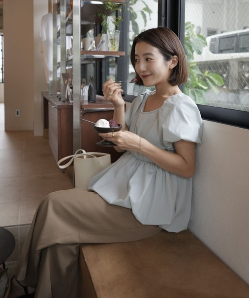 A part by（アパートバイ）の「【インフルエンサーyuiさんコラボ】YUバルーンギャザーブラウス（シャツ/ブラウス・レディース・オフホワイト/ブラック/ブルー系その他3・FREE）」の11枚目の写真