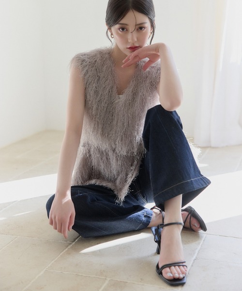 polaura(ポローラ)の「スリムファインストラップサンダル(サンダル・レディース・レッド/ゴールド/アイボリー/ブラック・S/M/L)」の3枚目の写真