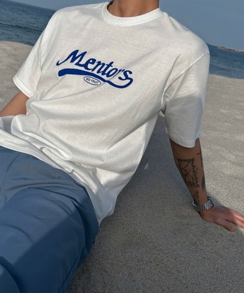 NOWLE（ノウル）の「【NOWLE】スクリプトロゴ プリント 半袖 Tシャツ / ベースボール風デザイン（Tシャツ/カットソー・メンズ・ホワイト・X-LARGE/LARGE/MEDIUM）」の5枚目の写真