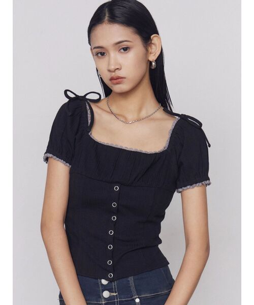 EMODA(エモダ)の「カットオフショルダートップス(Tシャツ/カットソー・レディース・ブラック/グレー/アイボリー/その他・FREE)」の1枚目の写真