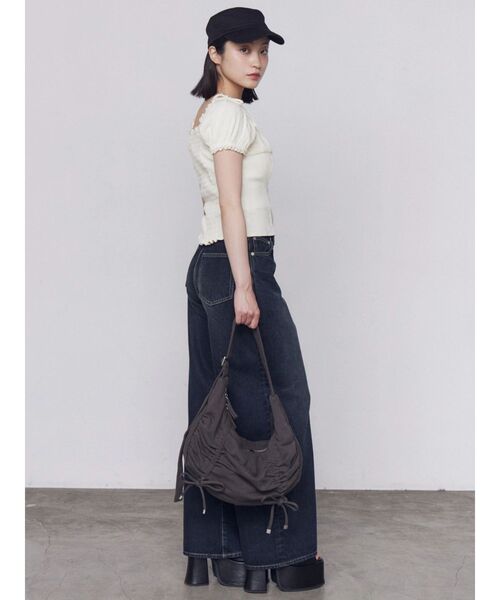 EMODA(エモダ)の「カットオフショルダートップス(Tシャツ/カットソー・レディース・ブラック/グレー/アイボリー/その他・FREE)」の13枚目の写真