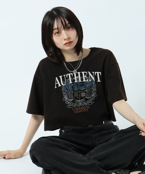 PAGEBOY（ページボーイ）の「シシュウカレッジショートTシャツ（Tシャツ/カットソー・レディース・チャコールグレー/オフホワイト・FREE）」の12枚目の写真