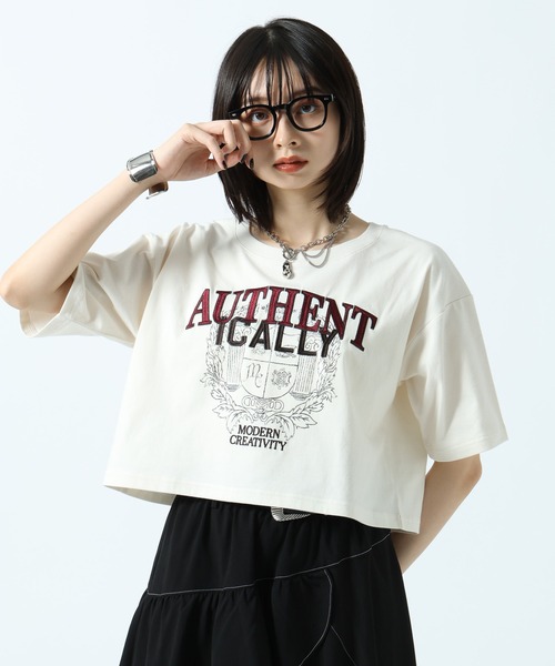PAGEBOY（ページボーイ）の「シシュウカレッジショートTシャツ（Tシャツ/カットソー・レディース・チャコールグレー/オフホワイト・FREE）」の5枚目の写真