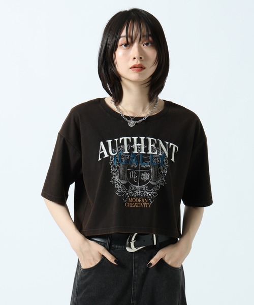 PAGEBOY（ページボーイ）の「シシュウカレッジショートTシャツ（Tシャツ/カットソー・レディース・チャコールグレー/オフホワイト・FREE）」の14枚目の写真