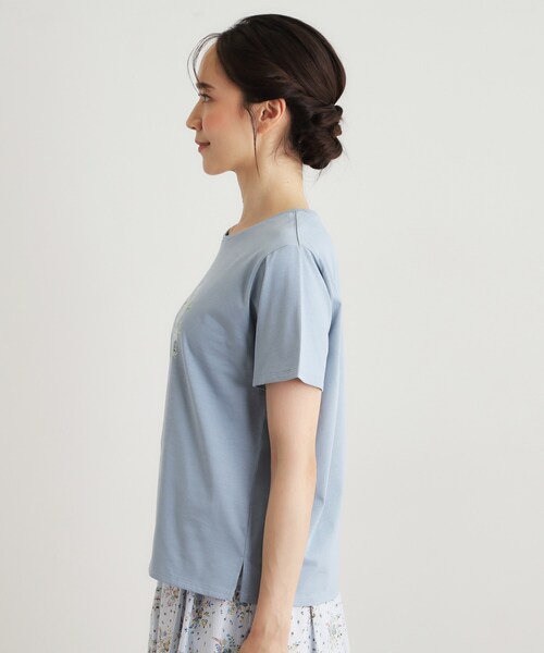 LAURA ASHLEY(ローラアシュレイ)の「【コットン100%/洗える】リースフローラル プリントTシャツ(Tシャツ/カットソー・レディース・サックスブルー/ネイビー/オフホワイト・38/40)」の17枚目の写真