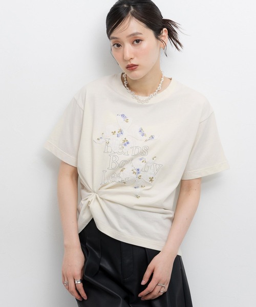 RAGEBLUE(レイジブルー)の「フラワーモチーフTシャツ(Tシャツ/カットソー・レディース・ダークグレー/オフホワイト・FREE)」の6枚目の写真