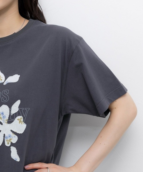 RAGEBLUE(レイジブルー)の「フラワーモチーフTシャツ(Tシャツ/カットソー・レディース・ダークグレー/オフホワイト・FREE)」の21枚目の写真