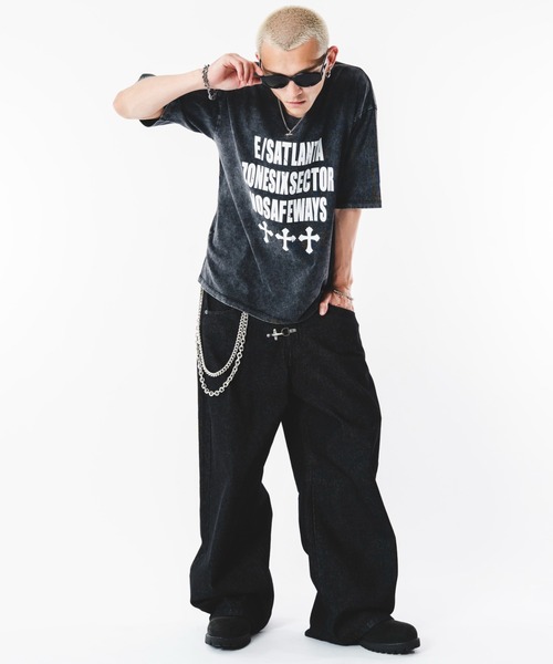 SHORT ROUND(ショートラウンド)の「SHORT ROUND/【26年春夏新作】アクセ付きブリーチビッグロゴT(Tシャツ/カットソー・メンズ・ワイン/ブラック系その他/ホワイト・MEDIUM/LARGE)」の9枚目の写真