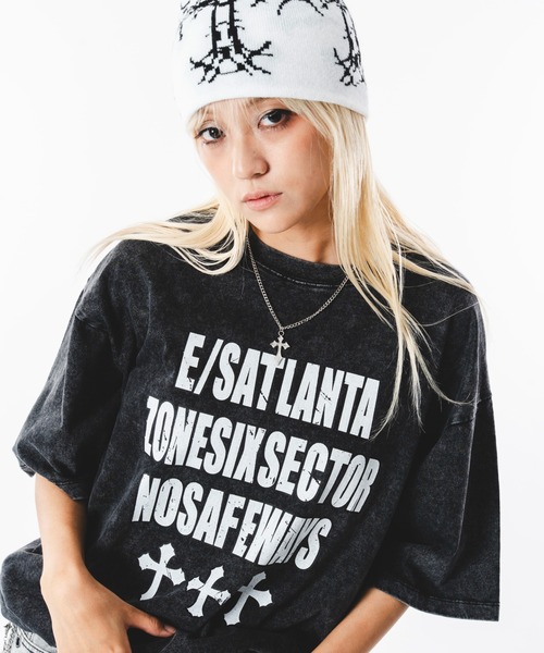 SHORT ROUND(ショートラウンド)の「SHORT ROUND/【26年春夏新作】アクセ付きブリーチビッグロゴT(Tシャツ/カットソー・メンズ・ワイン/ブラック系その他/ホワイト・MEDIUM/LARGE)」の11枚目の写真