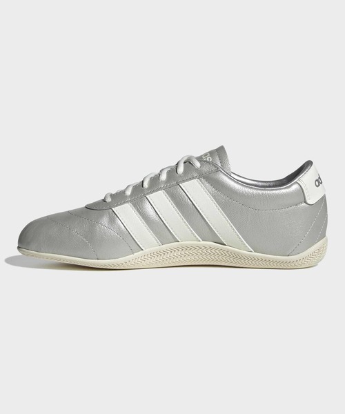 adidas(アディダス)の「グランドコート ロー / Grand Court Lo スニーカー アディダス adidas(スニーカー・レディース・シルバー系その他・26.0cm/25.5cm/26.5cm/27.0cm/27.5cm/22.0cm/22.5cm/23.0cm/23.5cm/24.5cm/24.0cm/28.0cm/25.0cm)」の6枚目の写真