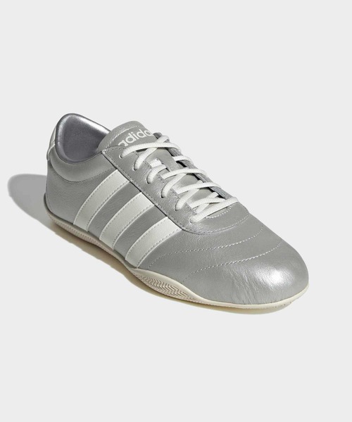 adidas(アディダス)の「グランドコート ロー / Grand Court Lo スニーカー アディダス adidas(スニーカー・レディース・シルバー系その他・26.0cm/25.5cm/26.5cm/27.0cm/27.5cm/22.0cm/22.5cm/23.0cm/23.5cm/24.5cm/24.0cm/28.0cm/25.0cm)」の4枚目の写真