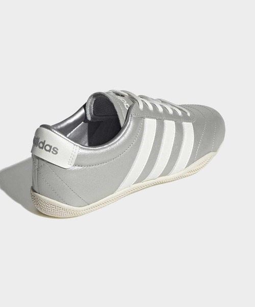 adidas(アディダス)の「グランドコート ロー / Grand Court Lo スニーカー アディダス adidas(スニーカー・レディース・シルバー系その他・26.0cm/25.5cm/26.5cm/27.0cm/27.5cm/22.0cm/22.5cm/23.0cm/23.5cm/24.5cm/24.0cm/28.0cm/25.0cm)」の5枚目の写真