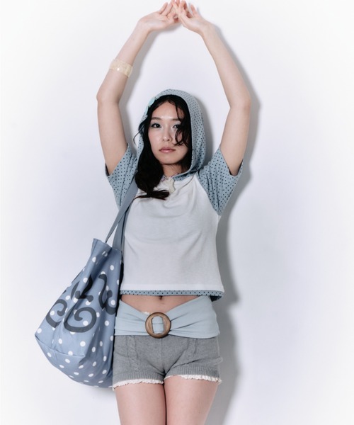 twins(nemne store)(ツインズ)の「Dots Hooded tee(Tシャツ/カットソー・レディース・White/チャコール・フリー)」の5枚目の写真
