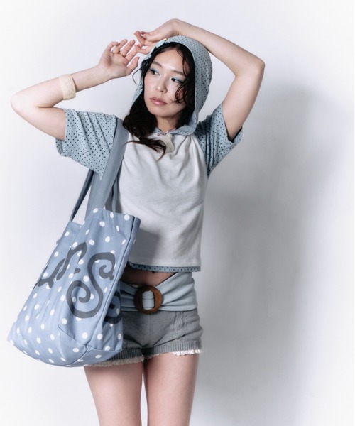 twins(nemne store)(ツインズ)の「Dots Hooded tee(Tシャツ/カットソー・レディース・White/チャコール・フリー)」の7枚目の写真