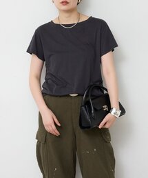 クルーネックTシャツ