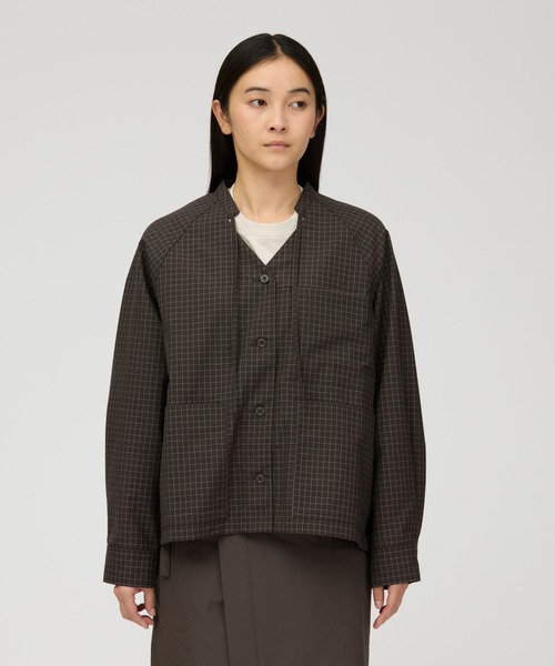 Snow Peak(スノーピーク)の「Snow Peak / Wool Reflective Grid Coverall W's ウール リフレクティブ カバーオール(ノーカラージャケット・レディース・ダークブラウン/ブラック・3/2/1)」の2枚目の写真