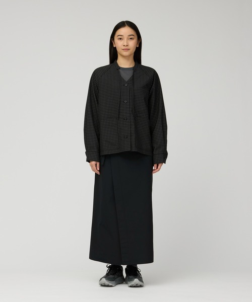 Snow Peak(スノーピーク)の「Snow Peak / Wool Reflective Grid Coverall W's ウール リフレクティブ カバーオール(ノーカラージャケット・レディース・ダークブラウン/ブラック・3/2/1)」の3枚目の写真