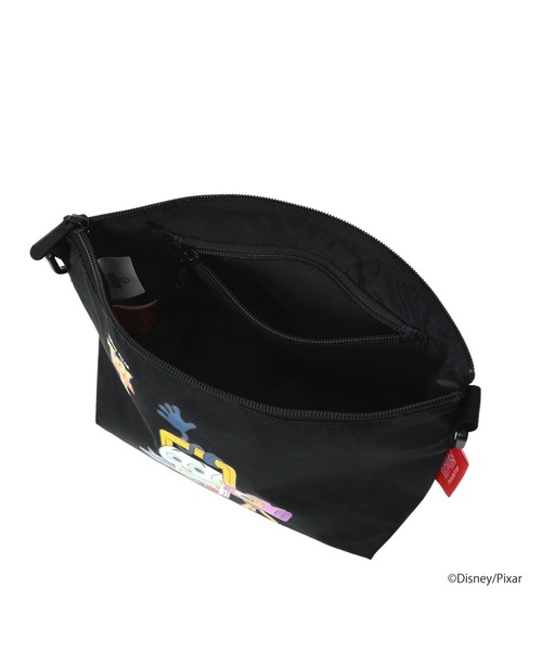 Manhattan Portage(マンハッタンポーテージ)の「ZUCCOTTI CLUTCH 420D NYLON / TOY / 26(ショルダーバッグ・レディース・ブラック・X-SMALL)」の6枚目の写真