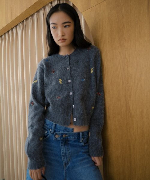 SHENERY(シーナリー)の「刺繍ビジューカーディガン(カーディガン/ボレロ・レディース・ホワイト/グレー・FREE)」の19枚目の写真