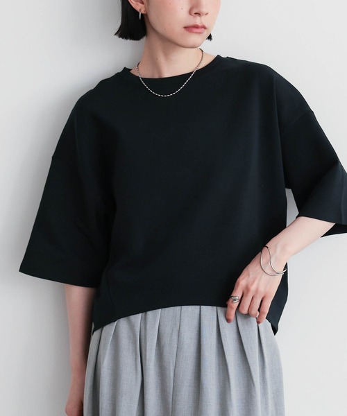 for/c(フォーシー)の「コクーンシルエットハーフスリーブトップス【サスティナブル】(Tシャツ/カットソー・レディース・ブラック/アイボリー・L/M)」の7枚目の写真